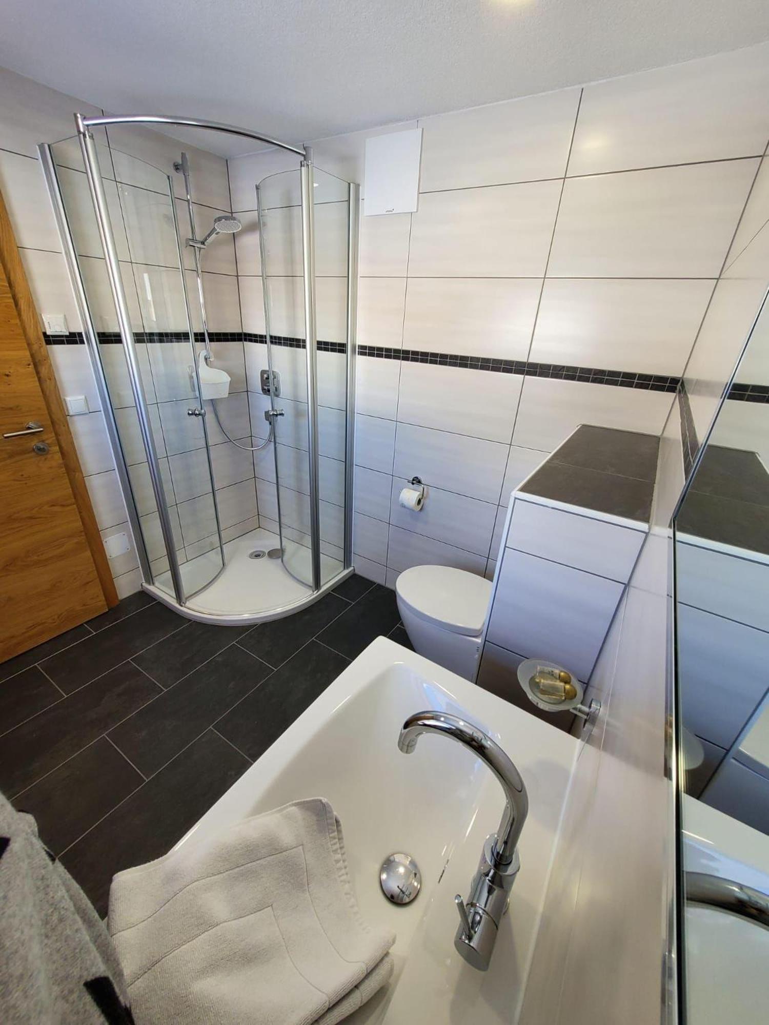 גראן Rosa'S Ferienhaus Ferienwohnung Rote Flueh מראה חיצוני תמונה